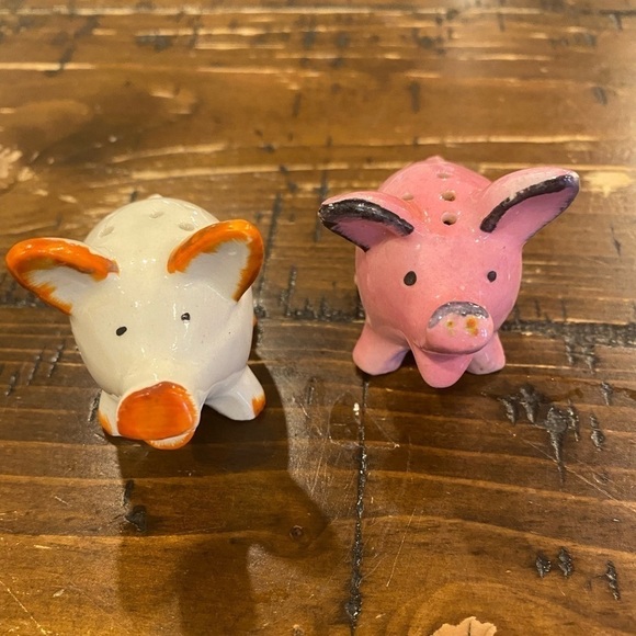 VINTAGE Miniature Pig Salt and Pepper Shakers - Picture 1 of 8